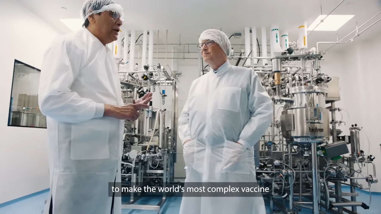 Bill Gates inside a Nicomac Europe cleanroom for vaccine